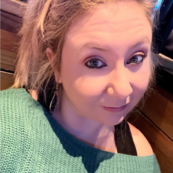 Meet your Posher, Taylor - Picture 5 of 5